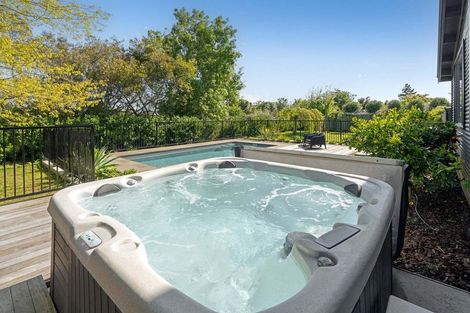 Photo of property in 17-19 Weld Street, Martinborough, 5711