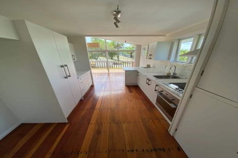 Photo of property in 4 Roband Avenue, Glenfield, Auckland, 0629