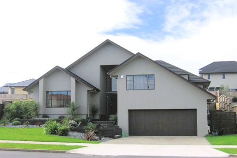 Photo of property in 110 Middlefield Drive, Flat Bush, Auckland, 2016