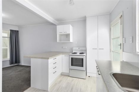 Photo of property in 71a Commercial Road, Helensville, 0800