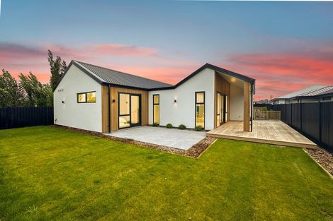 Photo of property in 16 Elsie Lange Way, Casebrook, Christchurch, 8051