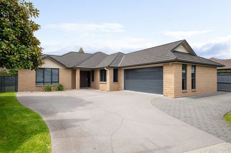 Photo of property in 1 Holly Place, Rototuna North, Hamilton, 3210