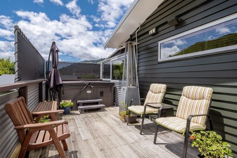 Photo of property in 14 Beach Road, Waikawa, Picton, 7220