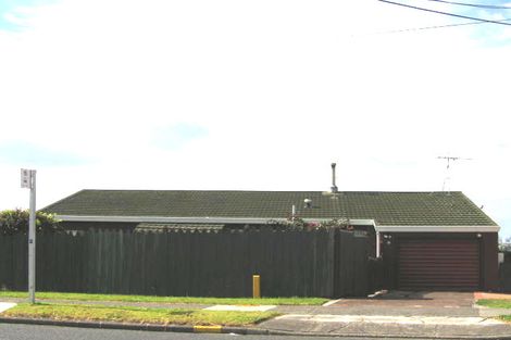 Photo of property in 15 Sunset Road, Totara Vale, Auckland, 0632