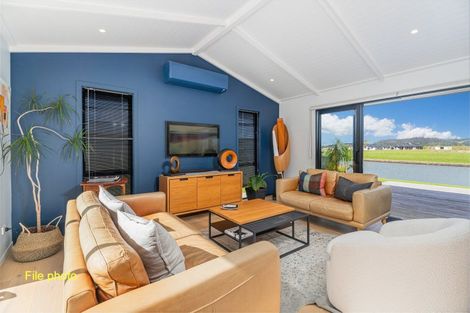 Photo of property in 20 Ngaroma Crescent, Whitianga, 3510