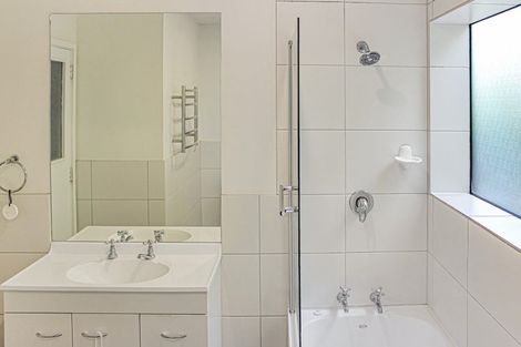 Photo of property in 346a Memorial Avenue, Burnside, Christchurch, 8053