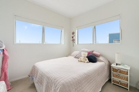 Photo of property in 31 Reynolds Place, Papamoa Beach, Papamoa, 3118