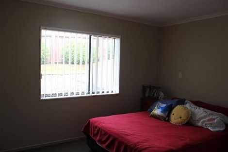 Photo of property in 13 Exotic Place, Massey, Auckland, 0614