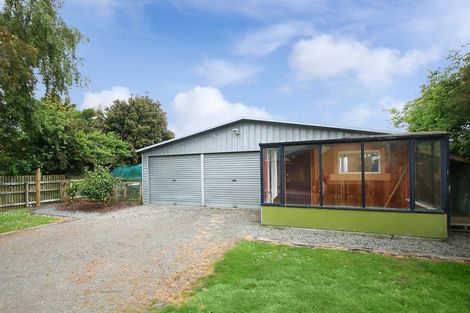 Photo of property in 17 Kingswood Street, Takaro, Palmerston North, 4412