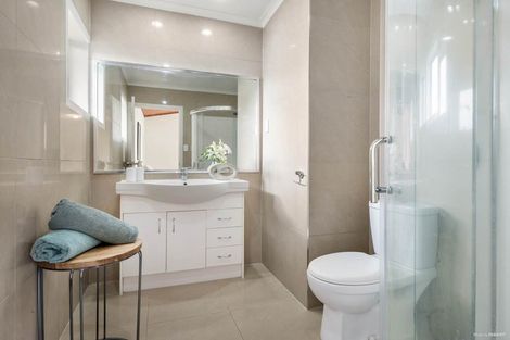 Photo of property in 38 Schnapper Rock Road, Schnapper Rock, Auckland, 0632