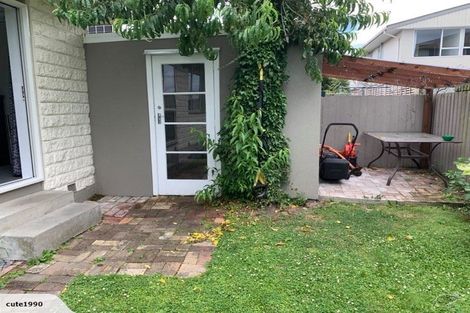 Photo of property in 2/17 Seddon Street, Sydenham, Christchurch, 8023