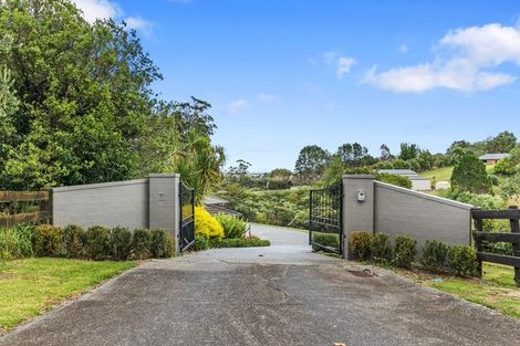 Photo of property in 71 Kaipara Road, Papakura, 2582
