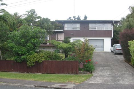 Photo of property in 1/76 Peach Road, Glenfield, Auckland, 0629