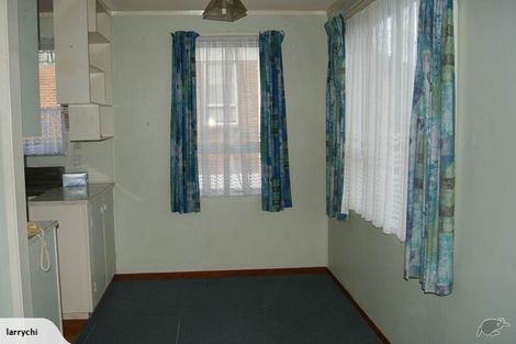 Photo of property in 2/6 Chivalry Road, Glenfield, Auckland, 0629