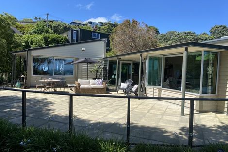 Photo of property in 22 Howard Road, Point Howard, Lower Hutt, 5013
