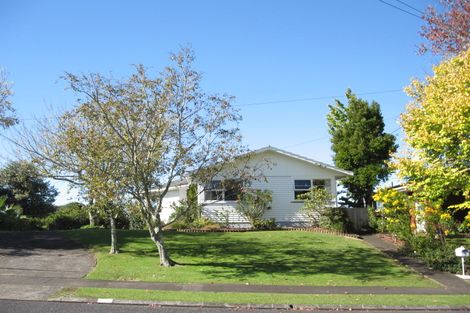 Photo of property in 3 Portadown Avenue, Pakuranga Heights, Auckland, 2010
