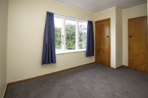 Photo of property in 11 Renfrew Place, Highbury, Palmerston North, 4412
