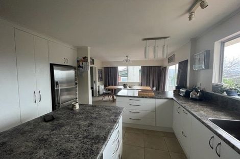 Photo of property in 14 Ardal Grove, Tirohanga, Lower Hutt, 5010