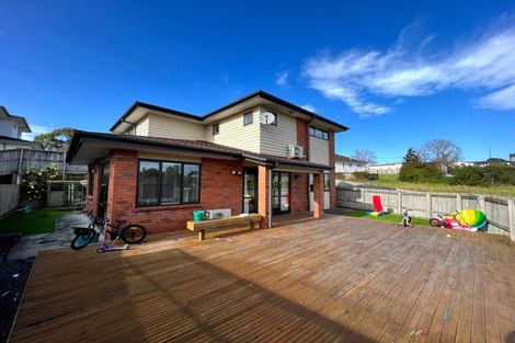 Photo of property in 115e Sturges Road, Henderson, Auckland, 0612