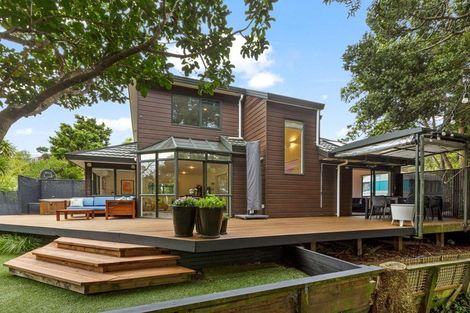 Photo of property in 1/47 Tui Glen Road, Birkenhead, Auckland, 0626