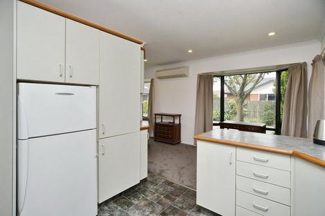 Photo of property in 10a Ronald George Place, Parklands, Christchurch, 8083