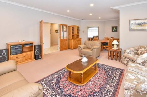 Photo of property in 4 Parkhaven Drive, Rosehill, Papakura, 2113