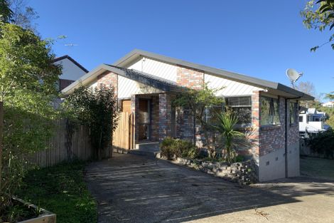 Photo of property in 1/99 Evelyn Road, Cockle Bay, Auckland, 2014