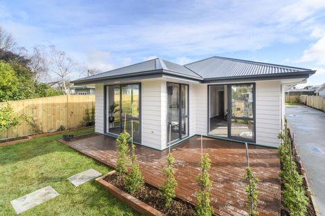Photo of property in 18 Raglan Avenue, Cloverlea, Palmerston North, 4412
