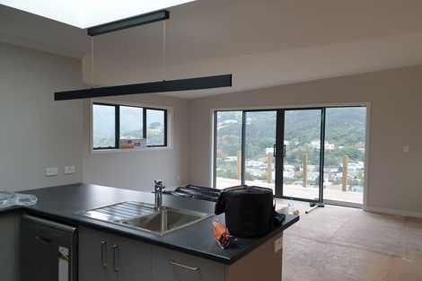 Photo of property in 11 Holborn Drive, Stokes Valley, Lower Hutt, 5019