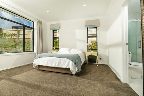 Photo of property in 13 Remana Crescent, Huapai, Kumeu, 0810