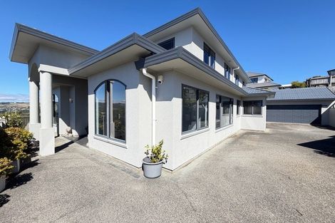 Photo of property in 27 Sandybrow, Churton Park, Wellington, 6037