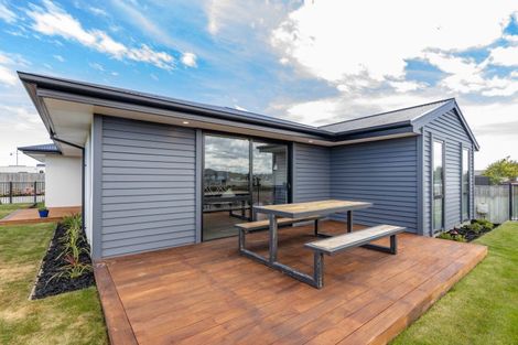 Photo of property in 6 Awatere Street, Pegasus, 7612