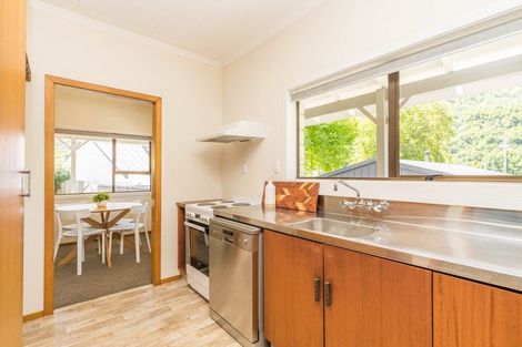 Photo of property in 22 Devon Street, Arrowtown, 9302