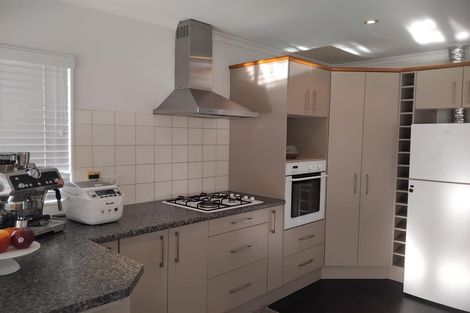 Photo of property in 30a Elliot Street, Howick, Auckland, 2014