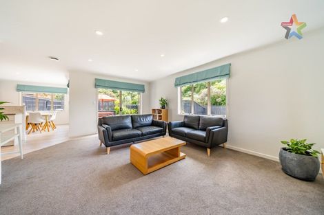 Photo of property in 10 Meadowbank Drive, Belmont, Lower Hutt, 5010