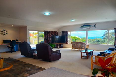 Photo of property in 9/11 Ocean View Road, Cable Bay, 0420