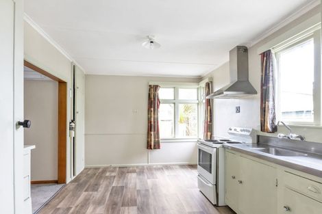 Photo of property in 59 Brougham Street, Westport, 7825