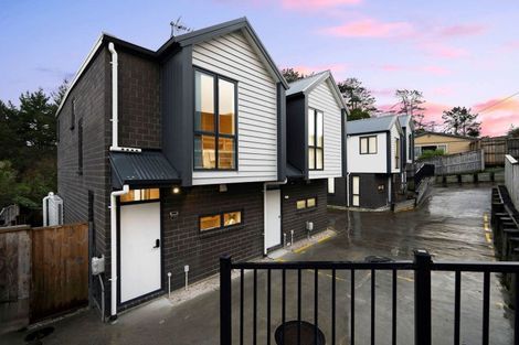 Photo of property in 60d Seymour Road, Sunnyvale, Auckland, 0612