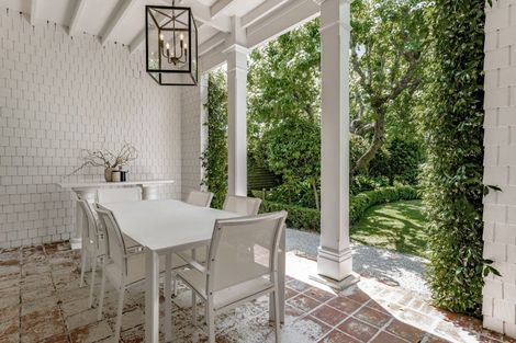Photo of property in 52 Bassett Road, Remuera, Auckland, 1050