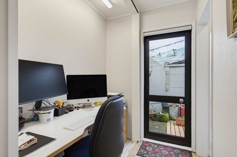 Photo of property in 21 Rama Crescent, Khandallah, Wellington, 6035