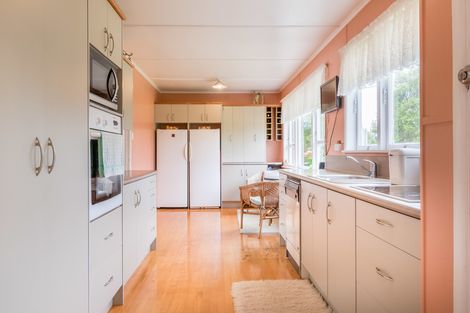 Photo of property in 58 Sunnyvale Road, Massey, Auckland, 0614