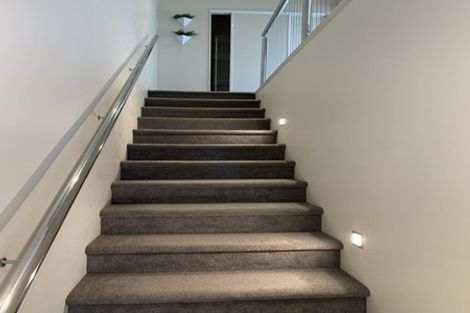 Photo of property in 9/40 Scarlet Oak Drive, Schnapper Rock, Auckland, 0632