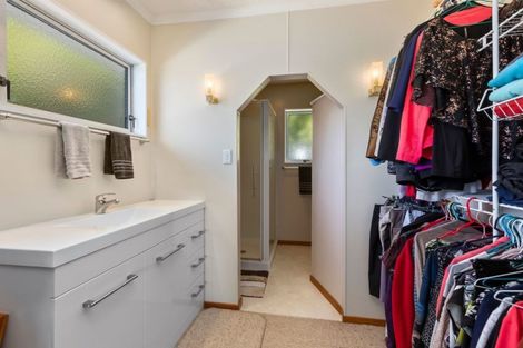 Photo of property in 15 Stanhope Grove, Korokoro, Lower Hutt, 5012