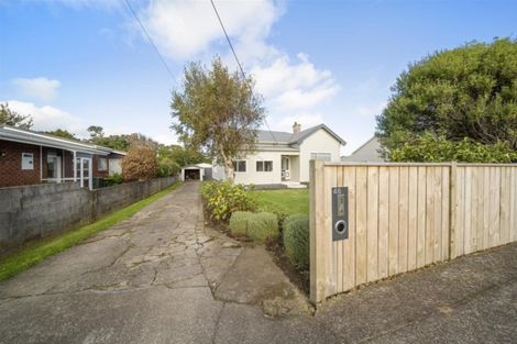 Photo of property in 46 Collins Street, Hawera, 4610