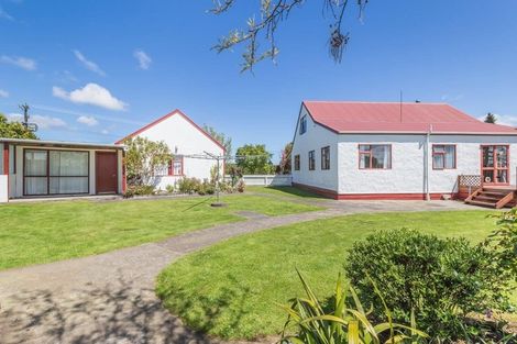 Photo of property in 461 Tararua Road, Levin, 5571
