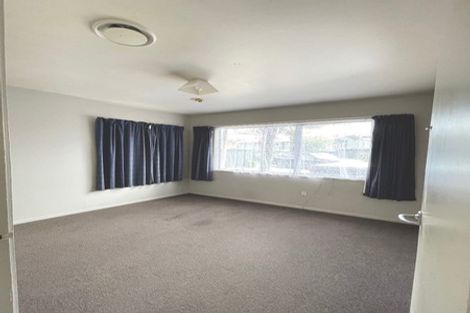 Photo of property in 22 Cherry Tree Place, Massey, Auckland, 0614