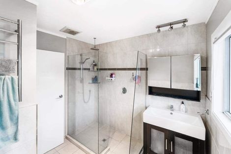 Photo of property in 56 Beulah Avenue, Rothesay Bay, Auckland, 0630