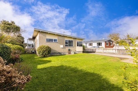 Photo of property in 3a Montana Place, Merrilands, New Plymouth, 4312