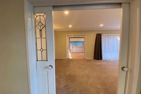 Photo of property in 5 Fielding Crescent, Farm Cove, Auckland, 2012