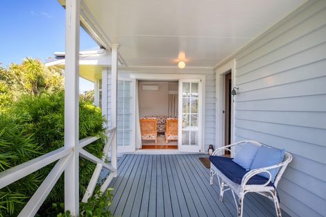 Photo of property in 1 Penguin Street, Leigh, 0985